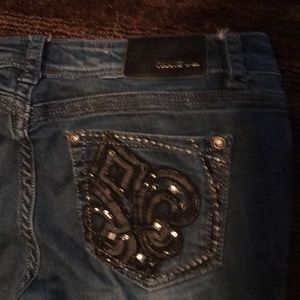 Grace in La skinny jeans